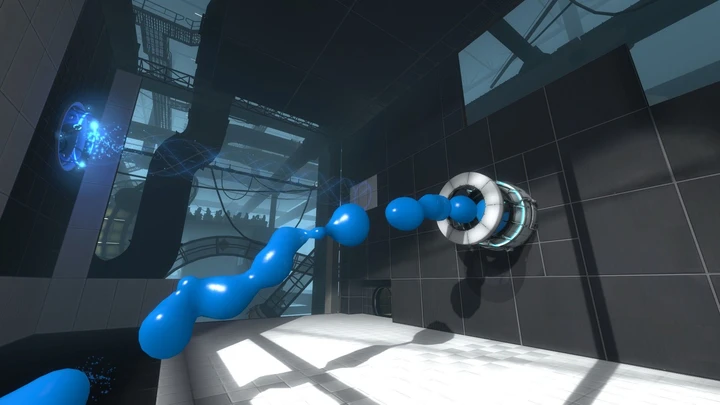 Режиссёр Backrooms в худи Valve на интервью вызвал слухи о фильме по Portal